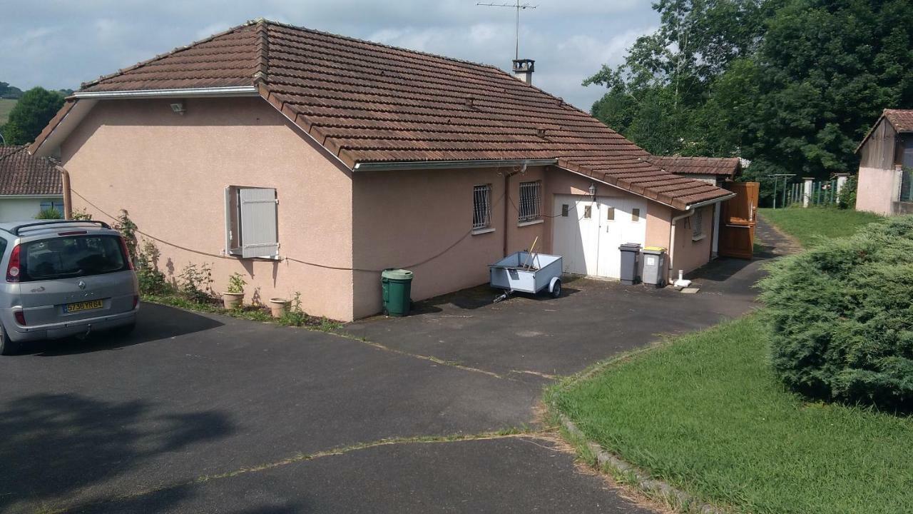 Grande Maison Sur 2000 M2 De Terrain Avec Un Studio Amenage Pour 2 Personnes2 Salies-de-Béarn Exterior foto